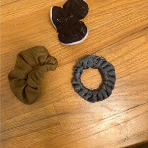 🎬 Stylish  Hair Scrunchies Set - Black, Brown, and Gray 🎬